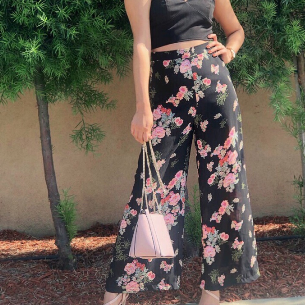 Wide leg pants